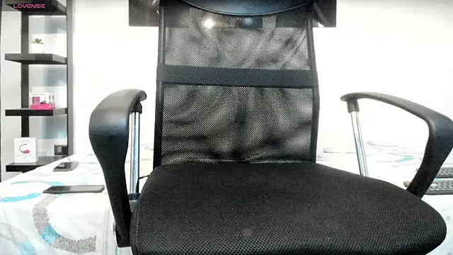 Snapshot of milo_cruz_ chatting on 4, 4, 2026 milo cruz online show from 4, 4, 2026