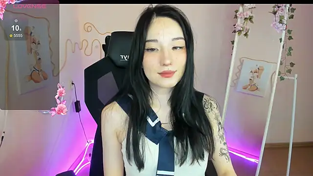 AliceeinWonderlanddd online show from 27, 3, 2026