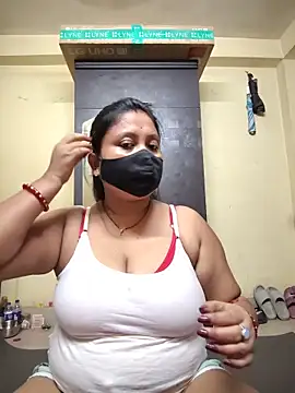 Snapshot of Curvy_Trisha chatting on 30, 5, 2026 Curvy Trisha online show from 30, 5, 2026