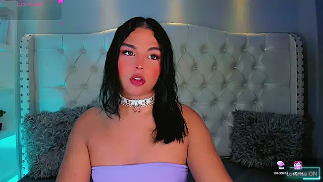 Maia Hotts online show from 6, 7, 2026