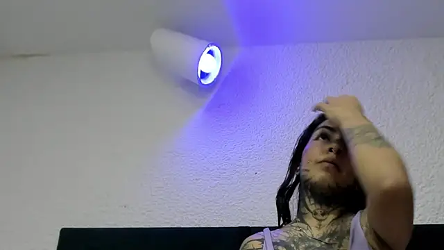 Dahliablack online show from 1, 6, 2026