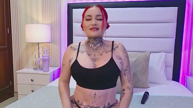 AlejandraMartinezz online show from 11, 2, 2026