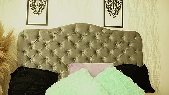 katt eyes  online show from 31, 3, 2026