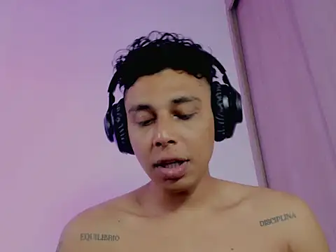 nilo2021 online show from 9, 5, 2026