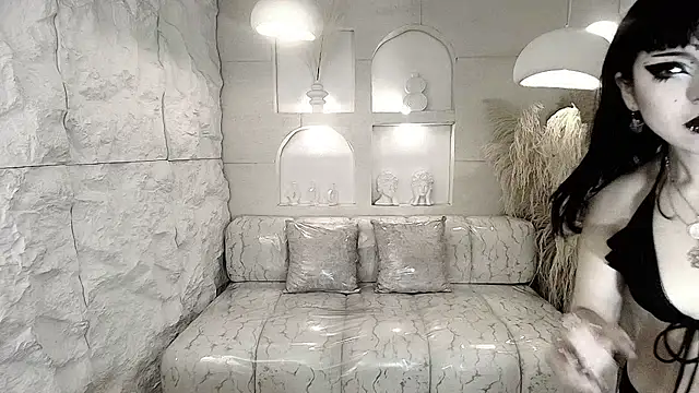 Snapshot of vampkitty_r chatting on 4, 2, 2026 vampkitty r online show from 4, 2, 2026