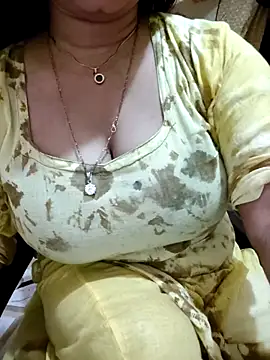 Snapshot of PARI51 chatting on 6, 6, 2026 PARI51 online show from 6, 6, 2026