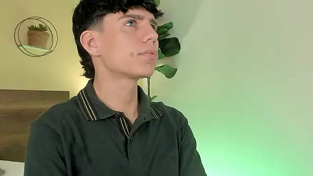 Snapshot of Angel_eros_ chatting on 20, 2, 2026 Angel eros online show from 20, 2, 2026