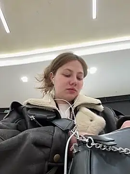 AsynaYuuki online show from 6, 3, 2026