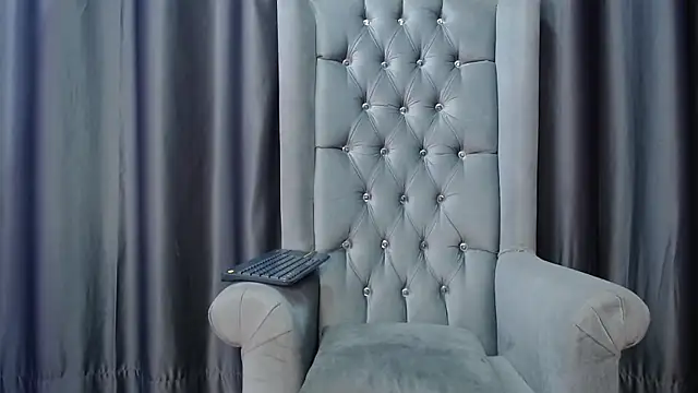Ellie Dollie online show from 4, 7, 2026