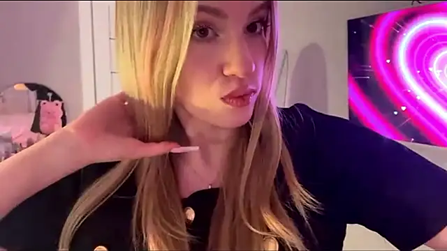 Between Eeys online show from 9, 3, 2026