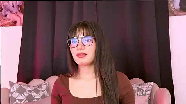 dakotacollins  online show from 9, 4, 2026