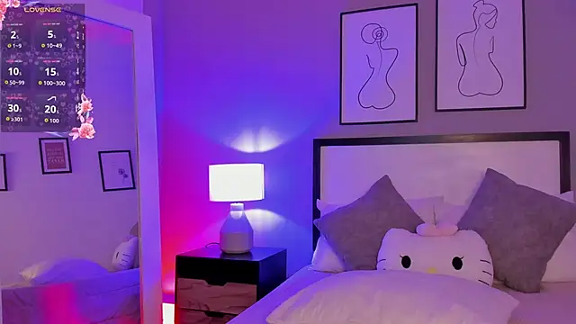 QueenRose    online show from 9, 4, 2026