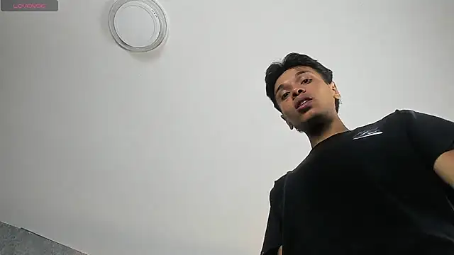 Snapshot of Alejandroo_Montenegro chatting on 9, 6, 2026 Alejandroo Montenegro online show from 9, 6, 2026