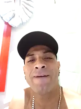 yoahotpetrafiery online show from 16, 4, 2026