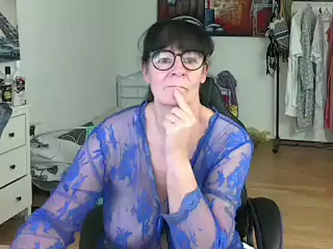 Sylly online show from 2, 3, 2025