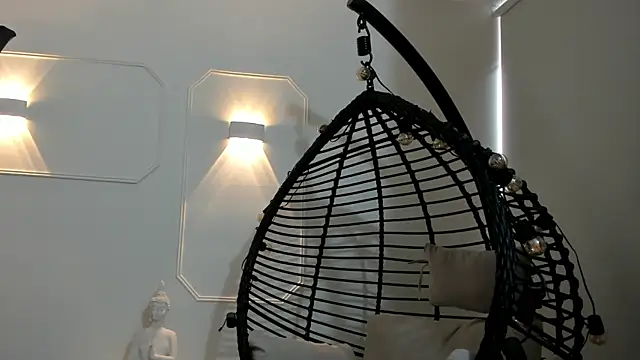Snapshot of Emily_bruss chatting on 18, 6, 2026 Emily bruss online show from 18, 6, 2026