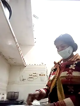 punamji sexe online show from 4, 2, 2026