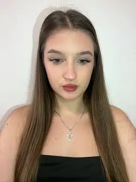 Green eyes lady online show from 4, 7, 2026