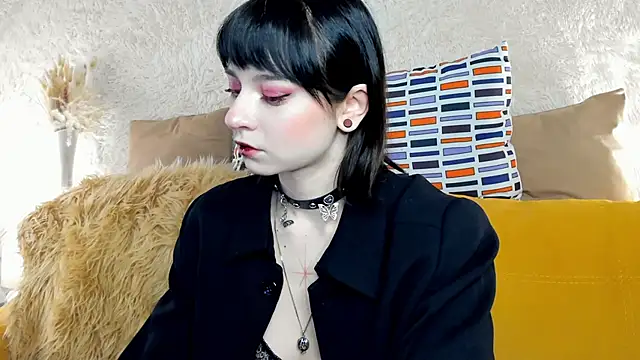 Snapshot of Scarle_Whisper chatting on 8, 2, 2026 Scarle Whisper online show from 8, 2, 2026