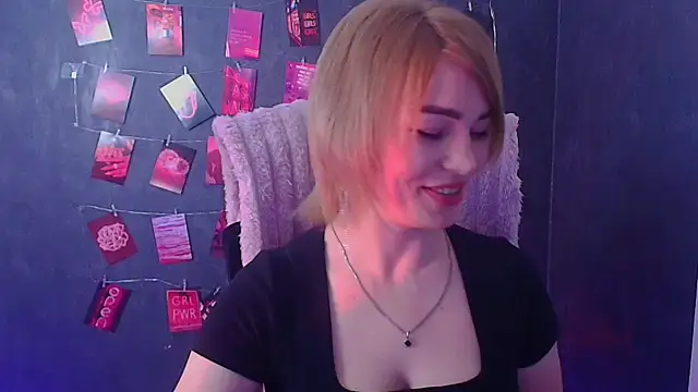 CuttieEmma online show from 12, 3, 2026