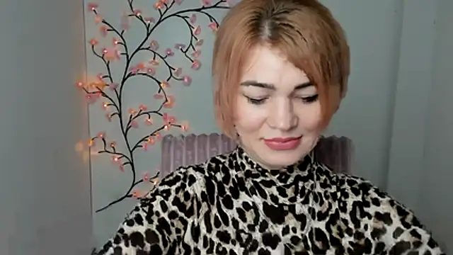 CuttieEmma online show from 4, 4, 2026