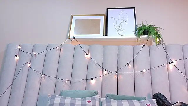 EmmaLou   online show from 3, 2, 2026