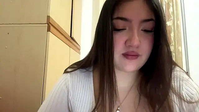 LunaVelix online show from 4, 2, 2026