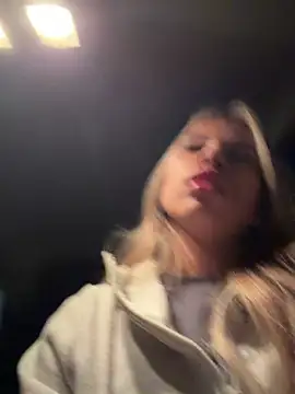 Mia Rosee1 online show from 3, 6, 2026