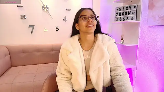 Luna Millers online show from 11, 2, 2026