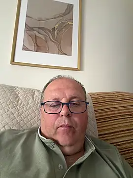 Snapshot of YachtCaptain10 chatting on 13, 4, 2026 YachtCaptain10 online show from 13, 4, 2026