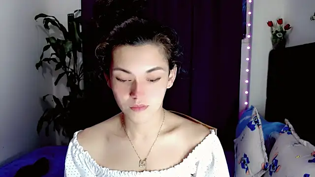 NathalialLooes online show from 17, 7, 2026