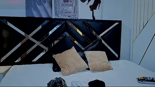 Zoe-yanin online show from 9, 4, 2026