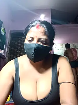 Fetish-Couple2 online show from 11, 2, 2026