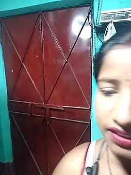 Snapshot of Your_deshibhabi25years chatting on 12, 6, 2026 Your deshibhabi25years online show from 12, 6, 2026
