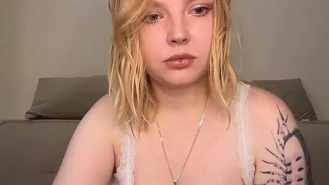 Snapshot of Ophelia_Ritz chatting on 21, 7, 2026 Ophelia Ritz online show from 21, 7, 2026