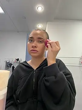 MonicaWestt online show from 2, 4, 2026