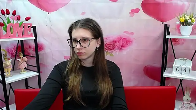 LilianaShine online show from 4, 4, 2026