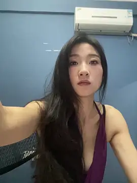 Snapshot of XiaoGui10 chatting on 28, 5, 2026 XiaoGui10 online show from 28, 5, 2026