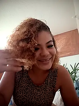 QuartoFechado online show from 7, 2, 2026