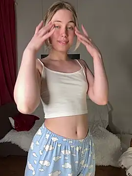 LovelyMiu online show from 18, 4, 2026