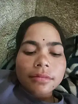 Snapshot of Sunali_Bendre chatting on 11, 6, 2026 Sunali Bendre online show from 11, 6, 2026