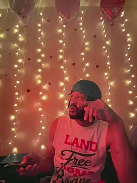 Snapshot of magic_man1085 chatting on 12, 2, 2026 magic man1085 online show from 12, 2, 2026