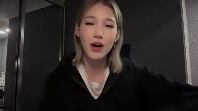 lilXdomiii online show from 23, 3, 2026