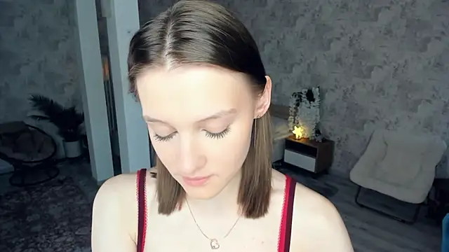 Snapshot of LianneBynon chatting on 27, 2, 2026 LianneBynon online show from 27, 2, 2026