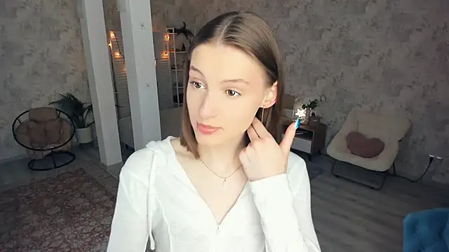 LianneBynon online show from 1, 6, 2026