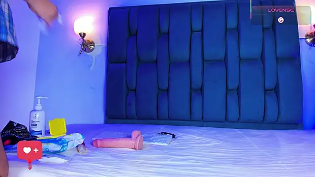 Bria James online show from 1, 4, 2026