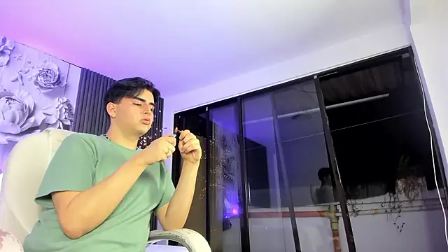 Snapshot of noahWolff_ chatting on 21, 2, 2026 noahWolff online show from 21, 2, 2026