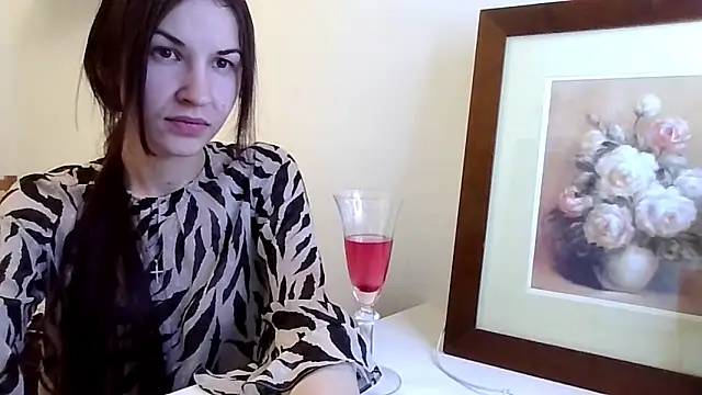 JuliaLovely online show from 24, 2, 2026