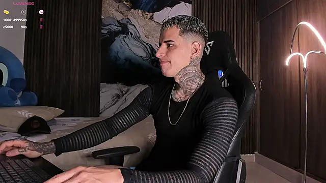 Snapshot of trisstann_ chatting on 14, 2, 2026 trisstann online show from 14, 2, 2026