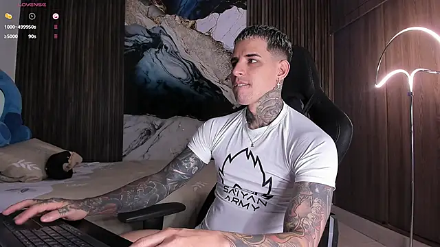 Snapshot of trisstann_ chatting on 24, 2, 2026 trisstann online show from 24, 2, 2026